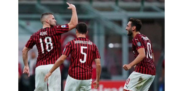 2020 ASSOCIAZIONE CALCIO MILAN zarpó en una nueva dirección